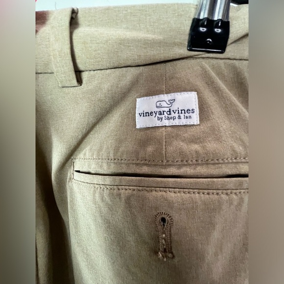 Vineyard Vines Khaki Breaker Shorts Size 30 1192 - Picture 3 of 5
